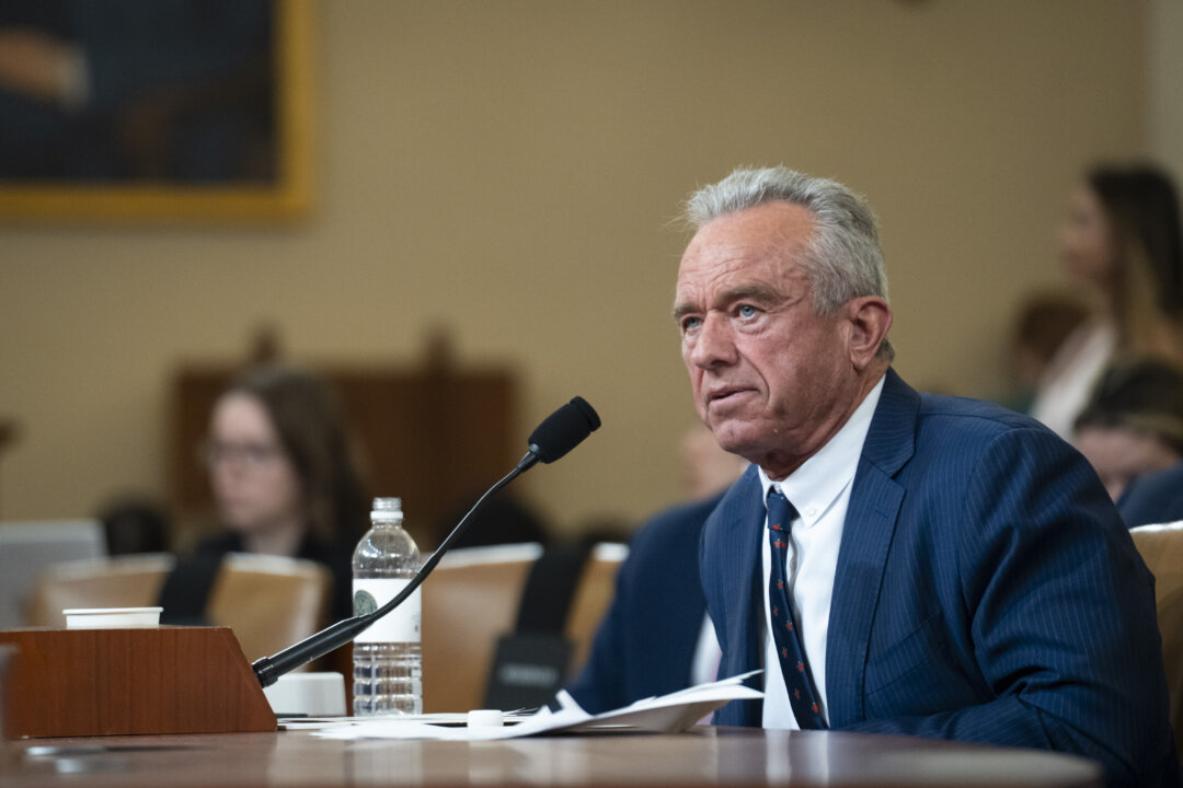 Lawmakers Press RFK Jr. on Vaccines