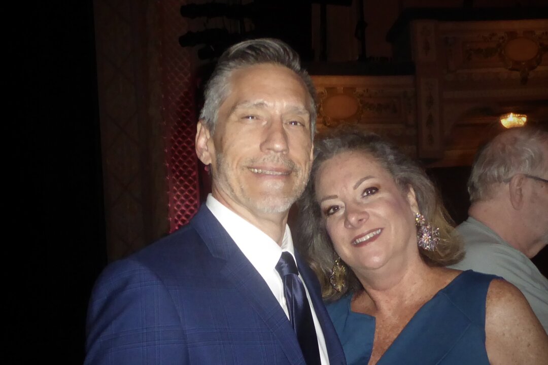 Robert Didycz and Debra Hobbs at the Shen Yun Performing Arts performance at Miller Theater on April 16, 2026. (Frank Liang/The Epoch Times)