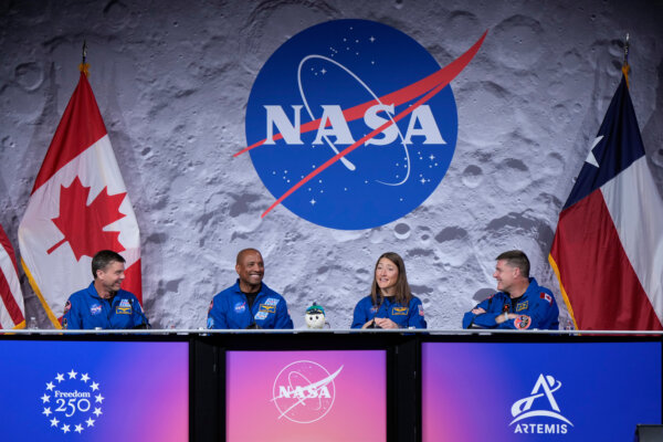 NASA Holds SpaceX Crew-13 Mission Overview News Conference