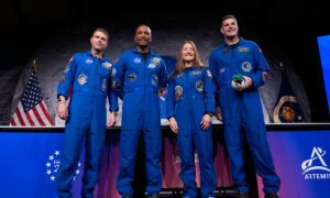 Trump to Host Artemis II Crew at White House; James Comey Indicted Over Alleged Threat Against Trump | NTD Good Morning (April 29)