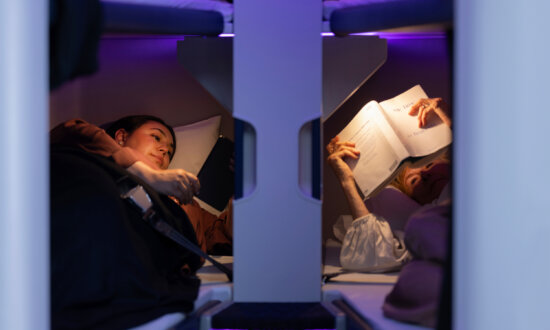 Airline Adding Bunk Beds for Economy Travelers but Bans Snacks, Smells and Cuddling