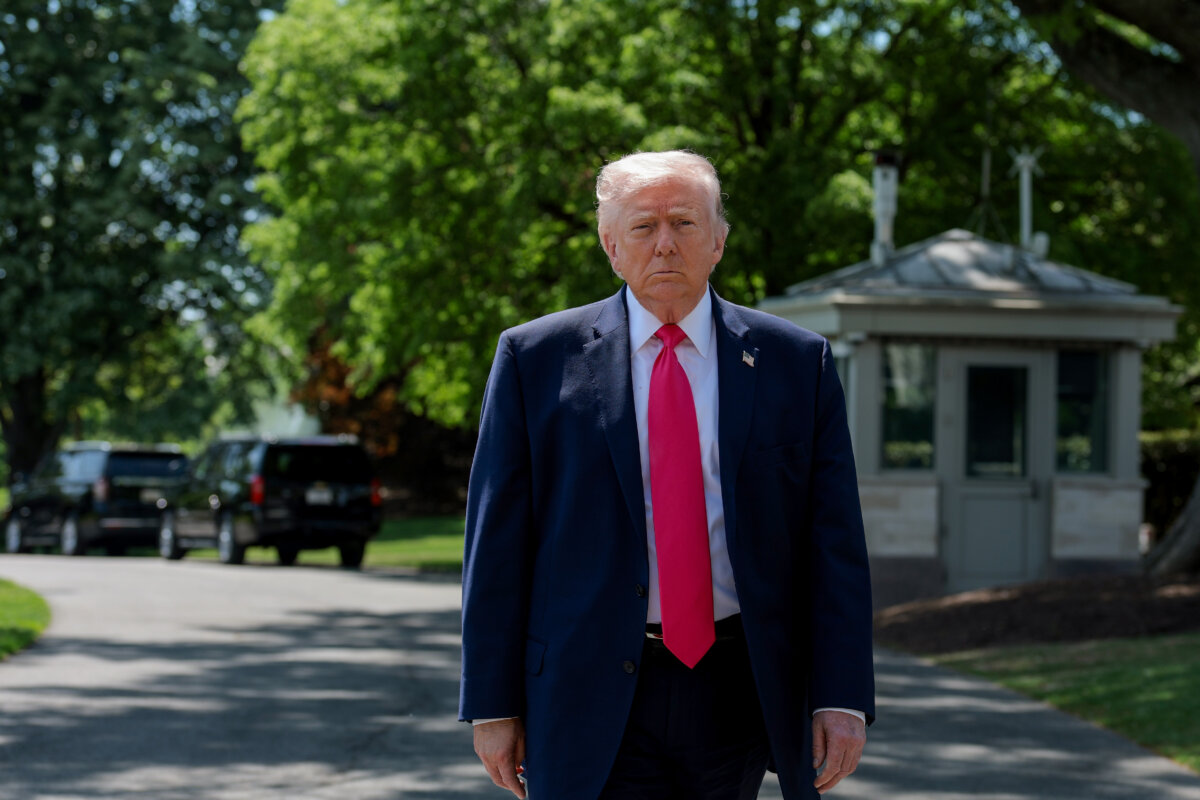 U.S. President Donald Trump walks over to speak to the media before boarding Marine One on the South Lawn of the White House on April 16, 2026. (Anna Moneymaker /Getty Images)