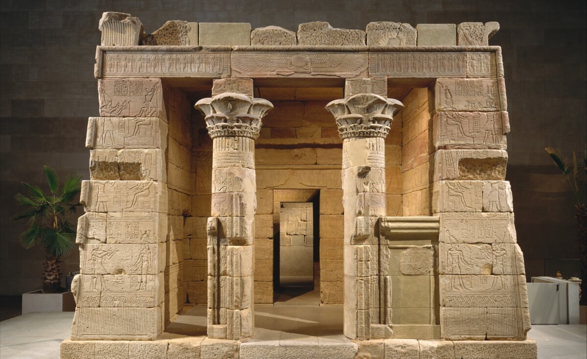 The Temple of Dendur, completed in 10 B.C., from Nubia, Dendur, on the West bank of the Nile River. Aeolian sandstone; 21 foot by 21 foot by 41 foot. Given to the United States by Egypt in 1965 and awarded to the Metropolitan Museum of Art in 1967. (Public Domain)