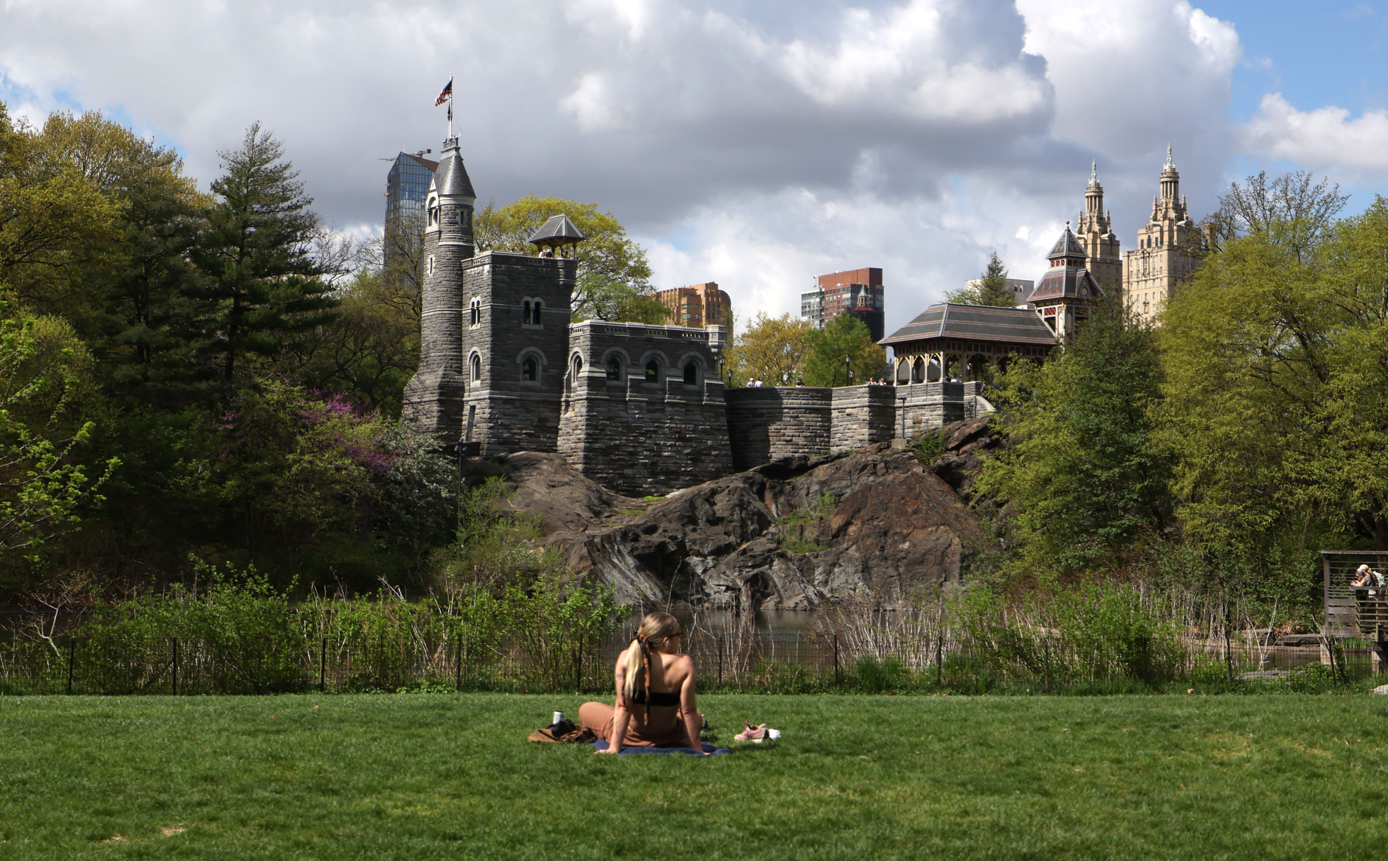 Mamdani, Hochul Aim to Tax Luxury Second Homes in NYC: What to Know