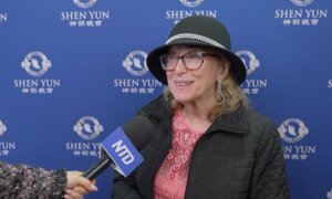 Shen Yun ‘Builds Hope,’ Says Piano Teacher