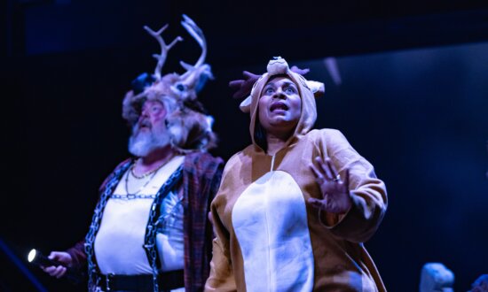 Chicago Shakespeare Theater Brings New Life to ‘The Merry Wives of Windsor’