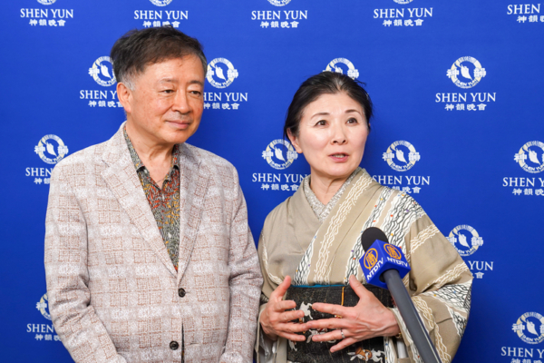 Hospital director Haruaki Yamamoto and his wife, soprano Shinobu Yamamoto, attend Shen Yun Performing Arts at the Kamakura Performing Arts Center in Japan on April 18, 2026. (Fujino Suguru/The Epoch Times)