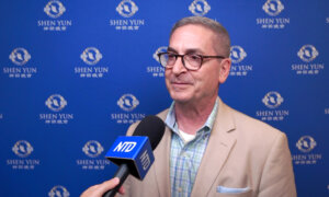 Theatergoer Says Shen Yun Delivers Hopeful Spiritual Message