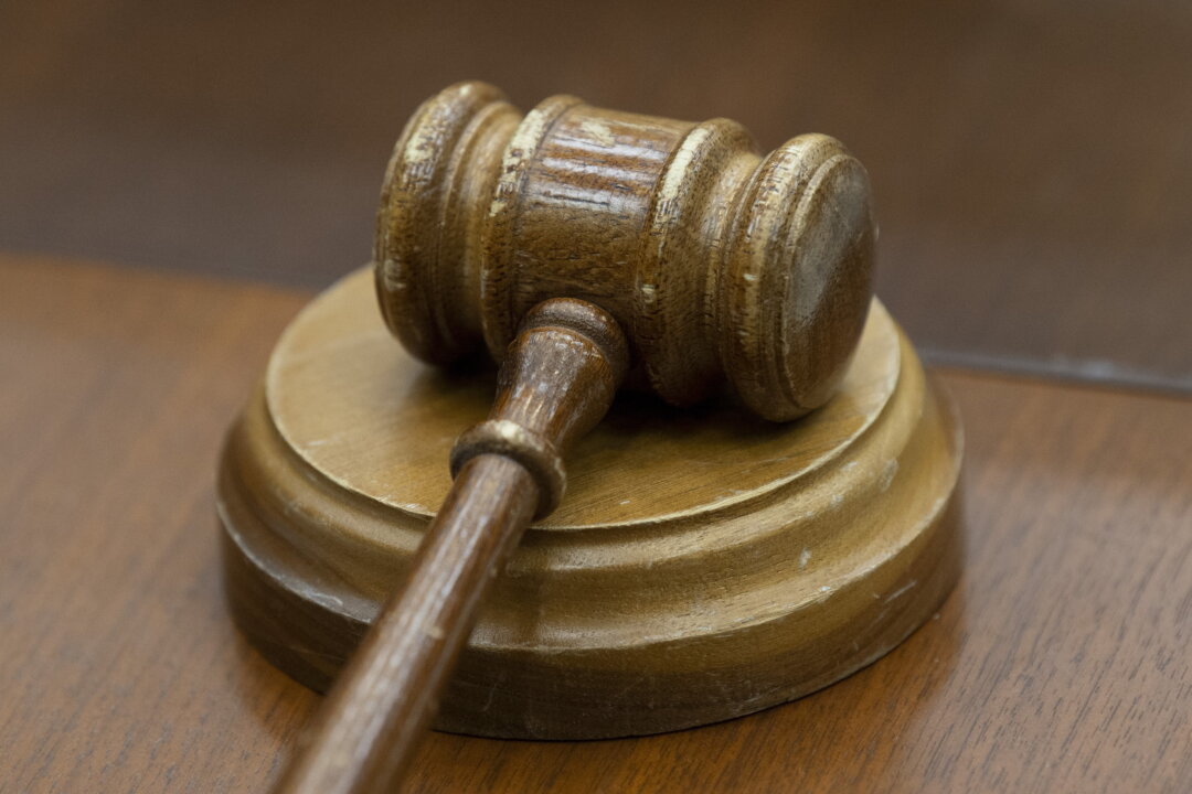 Former Marine Charged With Threatening to Kill Trump