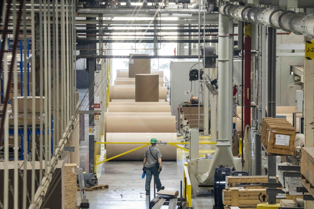 Business Leaders Push for Capital Gains Tax Deferral to Retain Funds in Canadian Firms