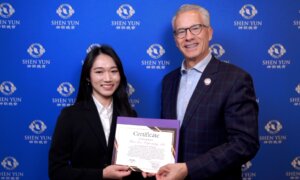Delaware State Representative Praises Shen Yun for Their Dedication to the Arts