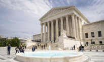 Supreme Court Considers Immigration Status of Chinese Green Card Holder Convicted of Counterfeiting