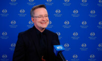 Company Manager Praises Shen Yun for Offering a Window into Traditional Chinese Culture