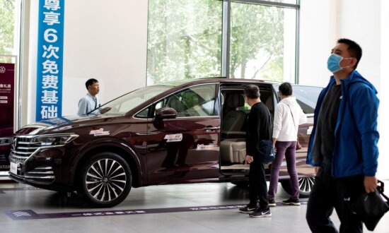 China’s Auto Sector in Crisis as Dealers Rack Up Losses, Sales Plunge