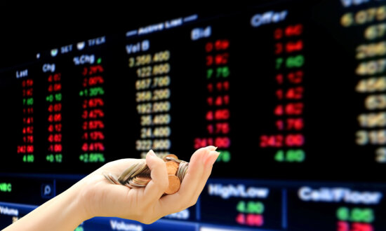 Donor-Advised Fund or a Private Foundation: Which Is Right for You?