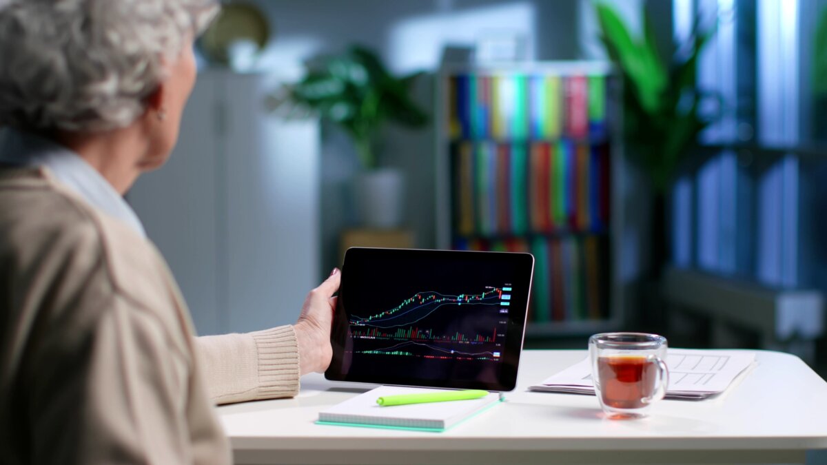 A bear market doesn’t have to derail your retirement if you manage risk and stay disciplined. (TommyStockProject/Shutterstock)