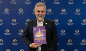 Doctor Saw Shen Yun Twice in 2 Weeks, ‘Extraordinary in Every Way’