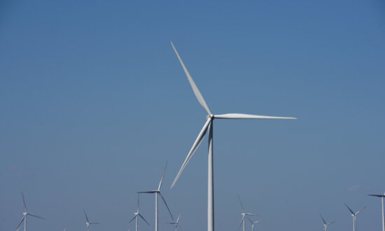 Two Offshore Wind Projects Agree to End Leases, Invest in Fossil Fuels