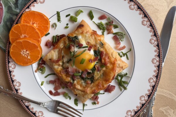 Make This Mother’s Day Breakfast for a Crowd With Minimal Stress