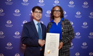 Orlando Audience Celebrates Shen Yun’s Beauty and Values