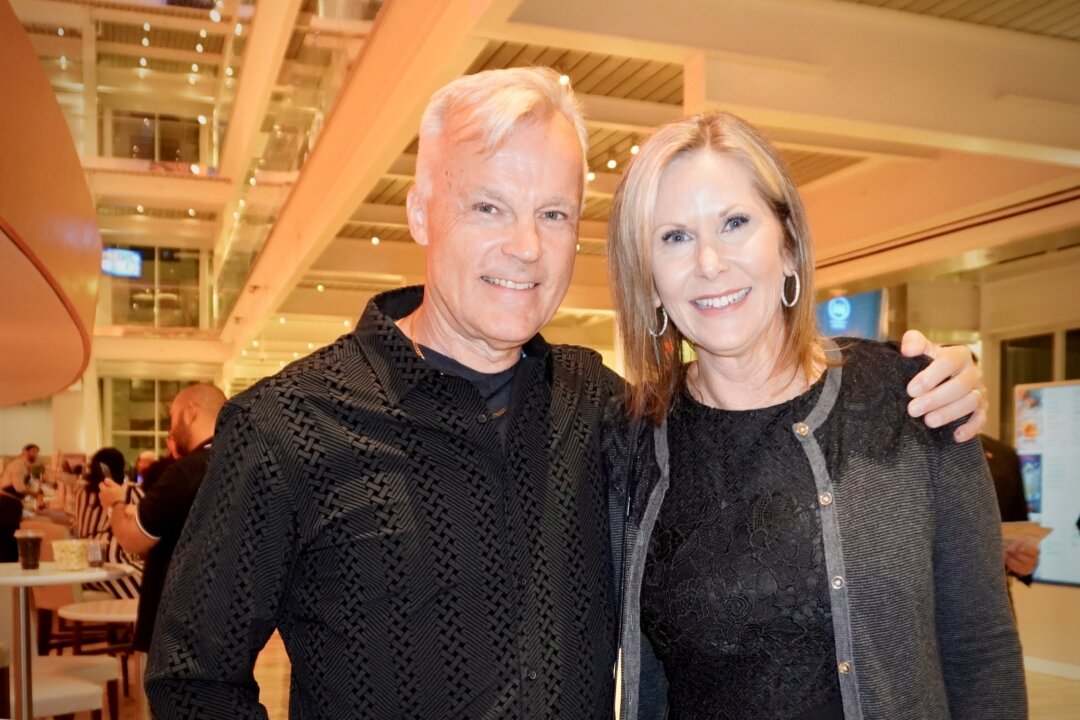 Ginny Adkins and Thord Pettersson attend Shen Yun Performing Arts at Dr. Phillips Center for the Performing Arts in Orlando, Fla., on April 27, 2026. (Nancy Ma/The Epoch Times)