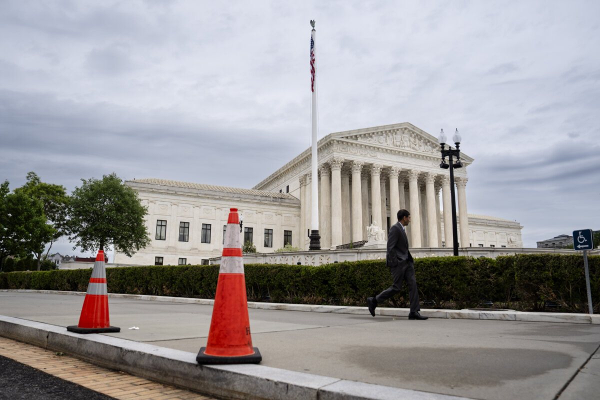 The Supreme Court in Washington on April 28, 2026. (Madalina Kilroy/The Epoch Times)