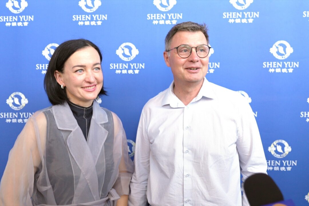 Ella Cartosia, a nurse, and Gabriel Hoyos, a project manager, came to Yun Performing Arts to immerse themselves in Chinese culture on April 26, 2026. (NTD)
