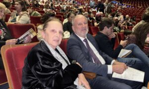 Appellate Judge Says Shen Yun ‘Nourishes the Spirit’