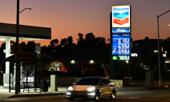 Chevron, Exxon Decline to Boost Oil Production Despite Trump Admin Requests