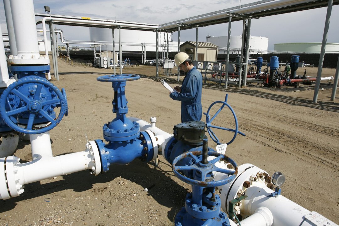 Energy Sector Could Face Shortfall of 72,600 Workers by 2035, Report Says