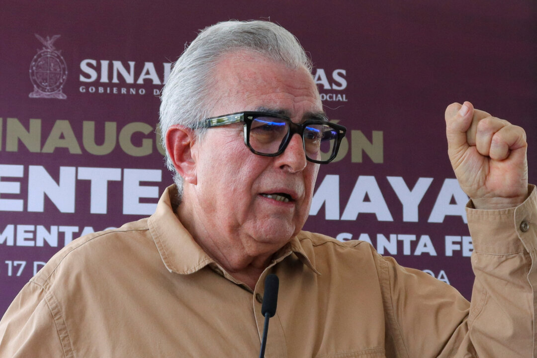 Sinaloa Governor Returns to Office as He Faces Drug Charges in US