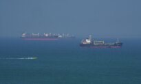 Trump: US to Help ‘Free Up’ Ships in Strait of Hormuz Starting Monday