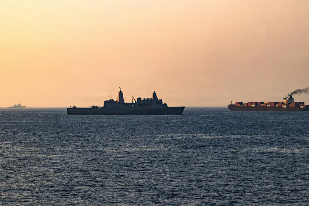 US Military Sank 7 Iranian Boats in Strait of Hormuz Following Iranian Attacks