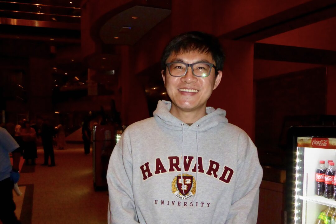 Alex Chen, a Chinese immigrant, attended Shen Yun on the evening of May 2, 2026, at the New Jersey Performing Arts Center in Newark.(Frank Liang/The Epoch Times)