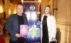 Couple Says Shen Yun Awakens People and Gives Hope