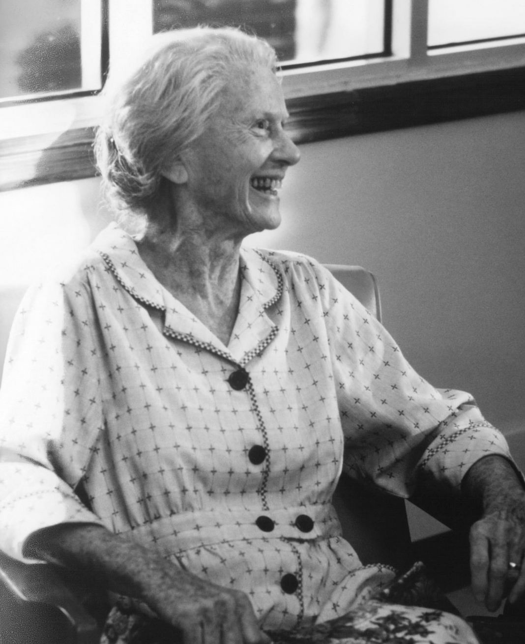 elderly woman sitting in chair in Fried Green Tomatoes