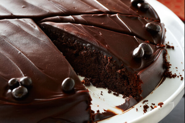 A Cake for a Crowd
