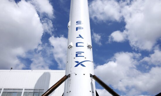 Musk Takes SpaceX Public in Massive IPO Filing