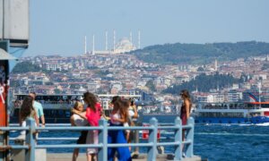 How to Visit Istanbul: An Adventure on Two Continents