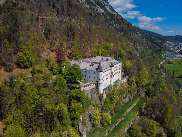 Tratzberg Castle: A Living Legend in the Tyrolean Alps