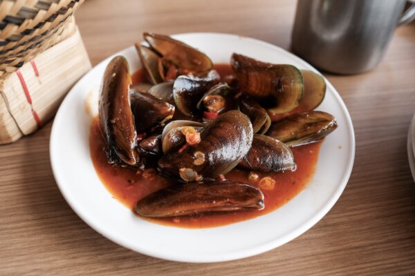 Sriracha Mussels and Guinness Chocolate Cake in Northern Ireland