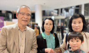 Japanese Lawyer and Family Praise Shen Yun’s Artistry