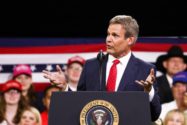 Tennessee Gov. Signs New Congressional Map Into Law