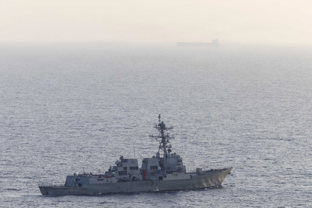 3 US Warships Fend Off Iranian Attacks, Trump Says Ceasefire Still Holds