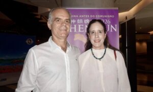 Shen Yun’s Artists Perform ‘With God Beside Them’: Brazilian Business Owner Deeply Moved by Performance