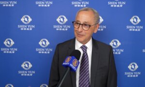Shen Yun in Paris: ‘You Can Feel the Power Through Hours of Training, Discipline,’ Says Surgeon