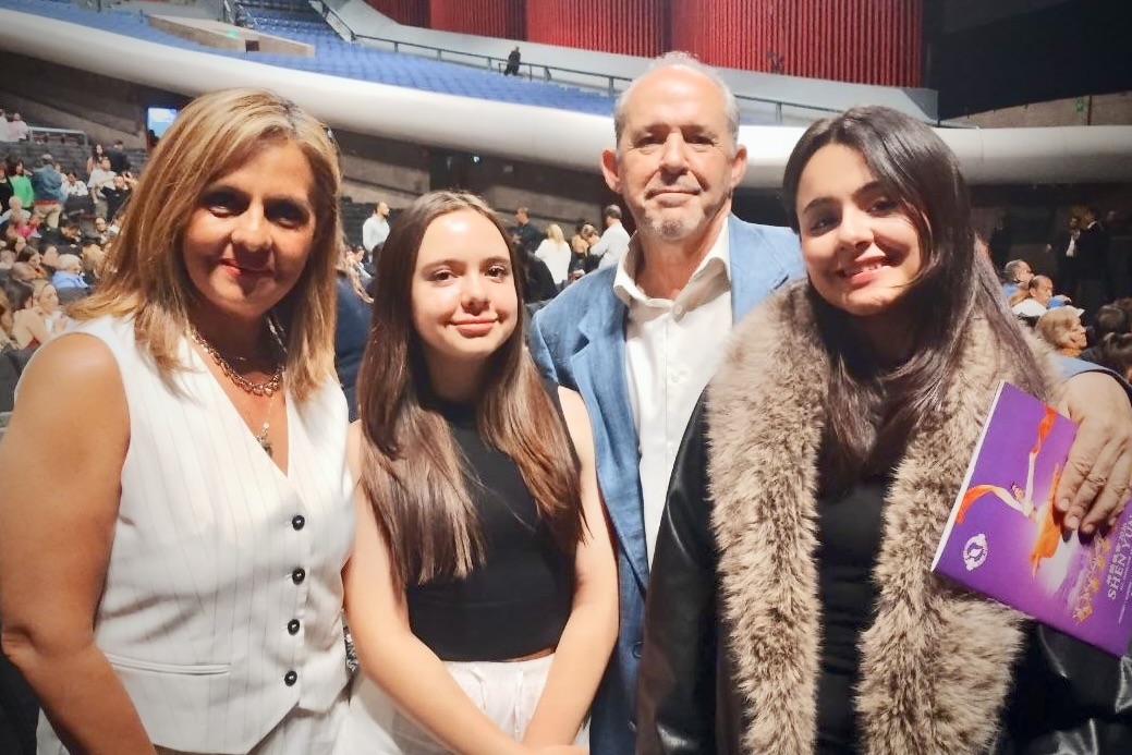 Felipe González and his family attend Shen Yun at the Auditorio Nacional in Mexico City on May 3, 2026. (The Epoch Times)