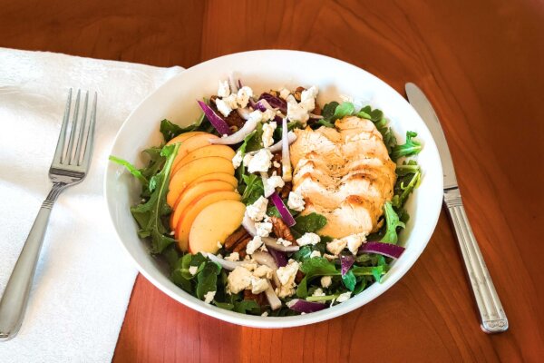Low-Histamine Chicken and Arugula Salad You Can Make in 10 Minutes