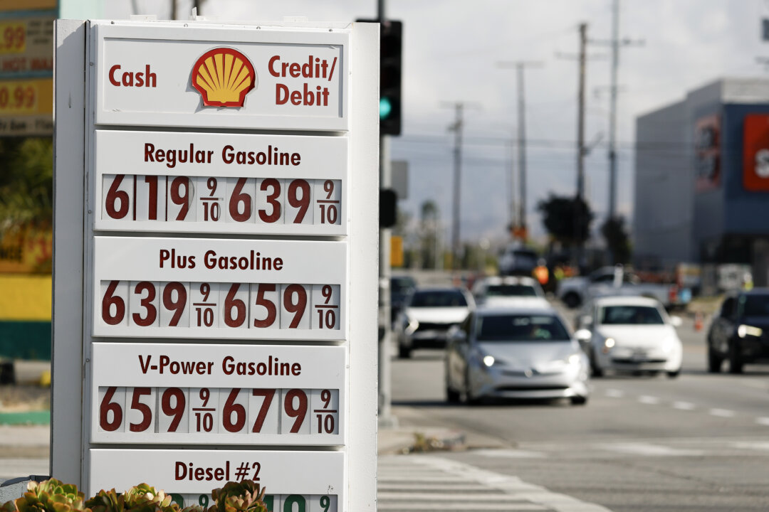 California Residents Sue Gas Stations Alleging AI Price Fixing