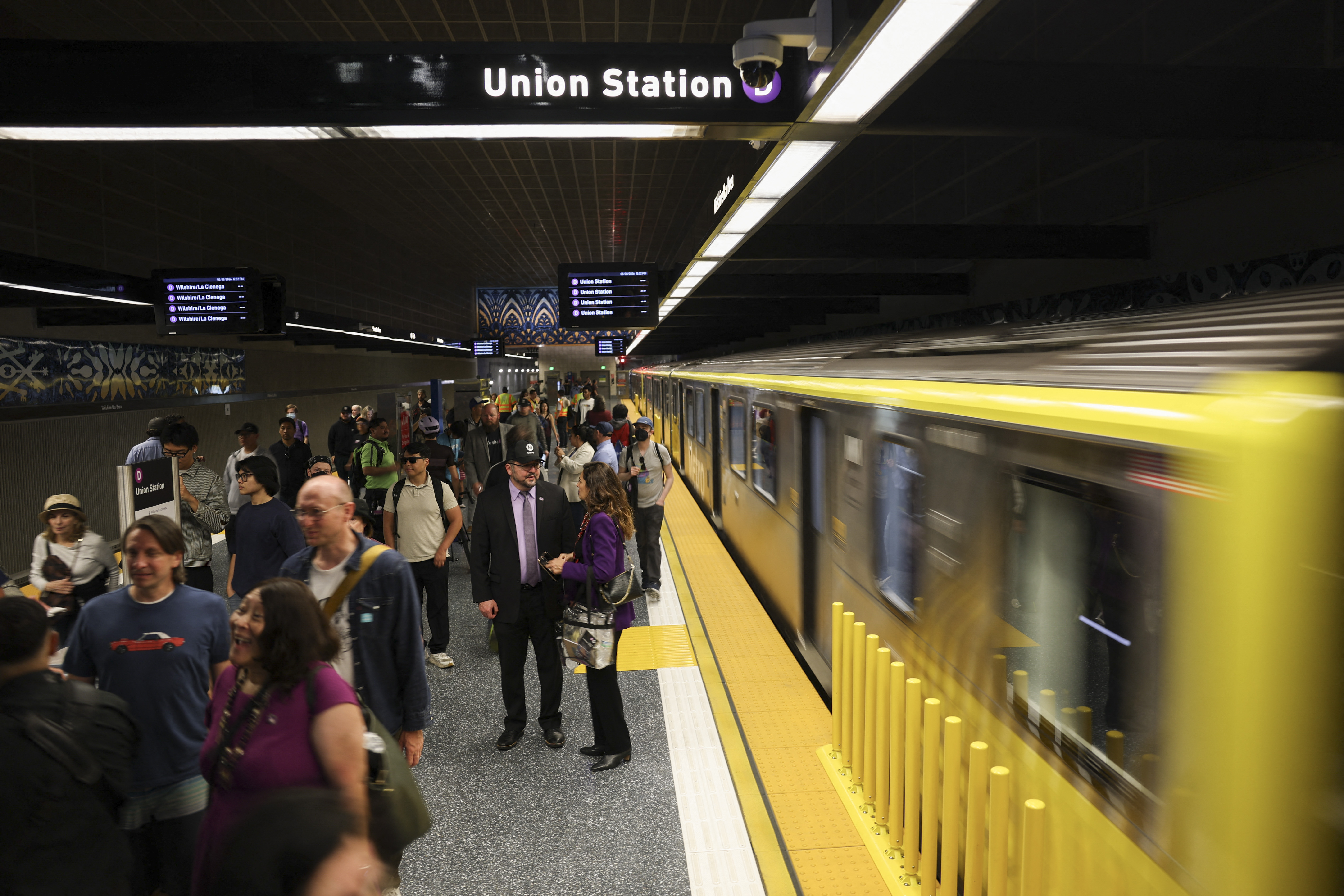 America in Photos: Los Angeles Subway Extension, Rebuilding Homes After Eaton Fire, and Epstein Files Archive Opens in New York